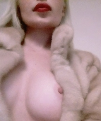 Аппетитная красотка с изумительными формами ждет тебя для ярких интимных встреч. Позволь мне позаботиться о твоем удовлетворении и наслаждении. Я знаю, что тебе нужно! 2326, 26 лет